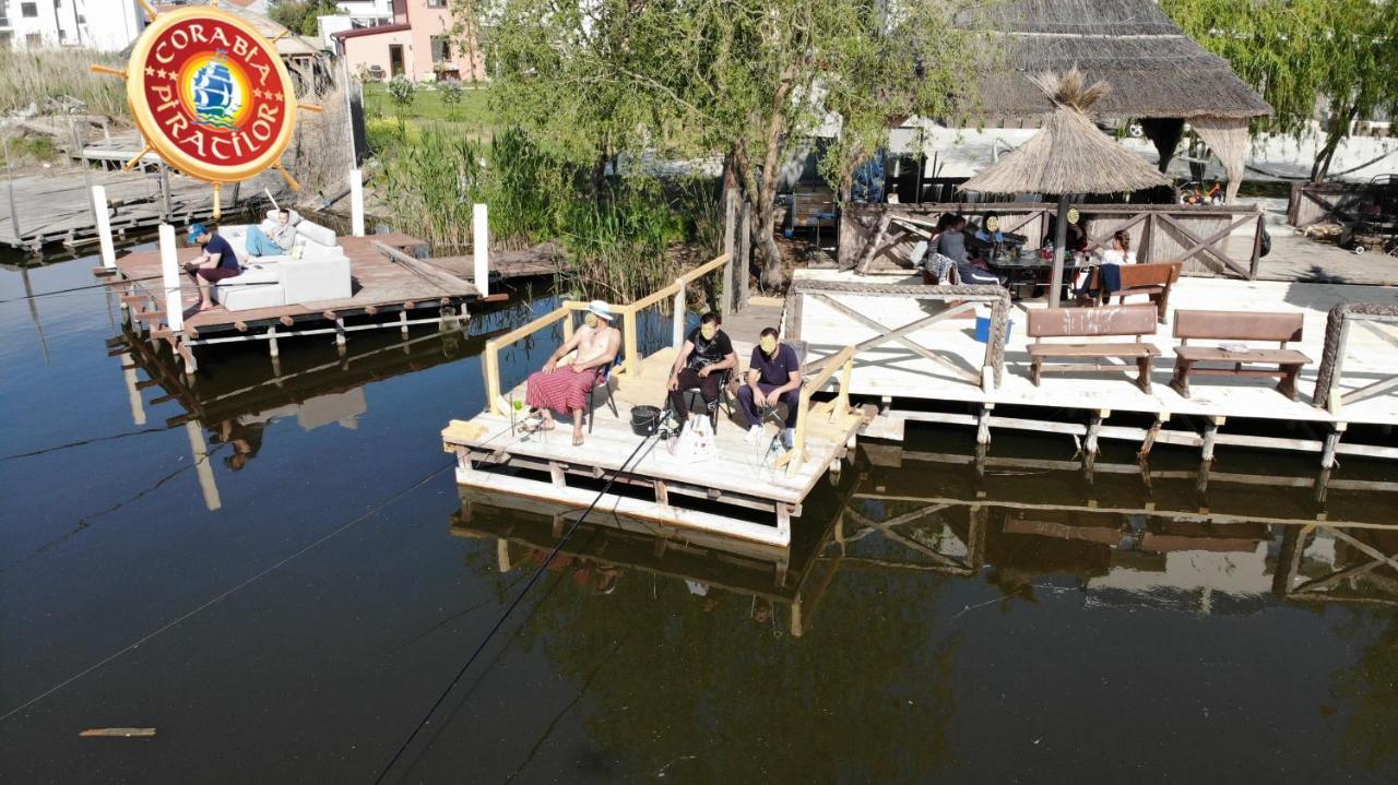 Club De Vacanta Corabia Piratilor-Mamaia Nord นาโวดาริ ภายนอก รูปภาพ
