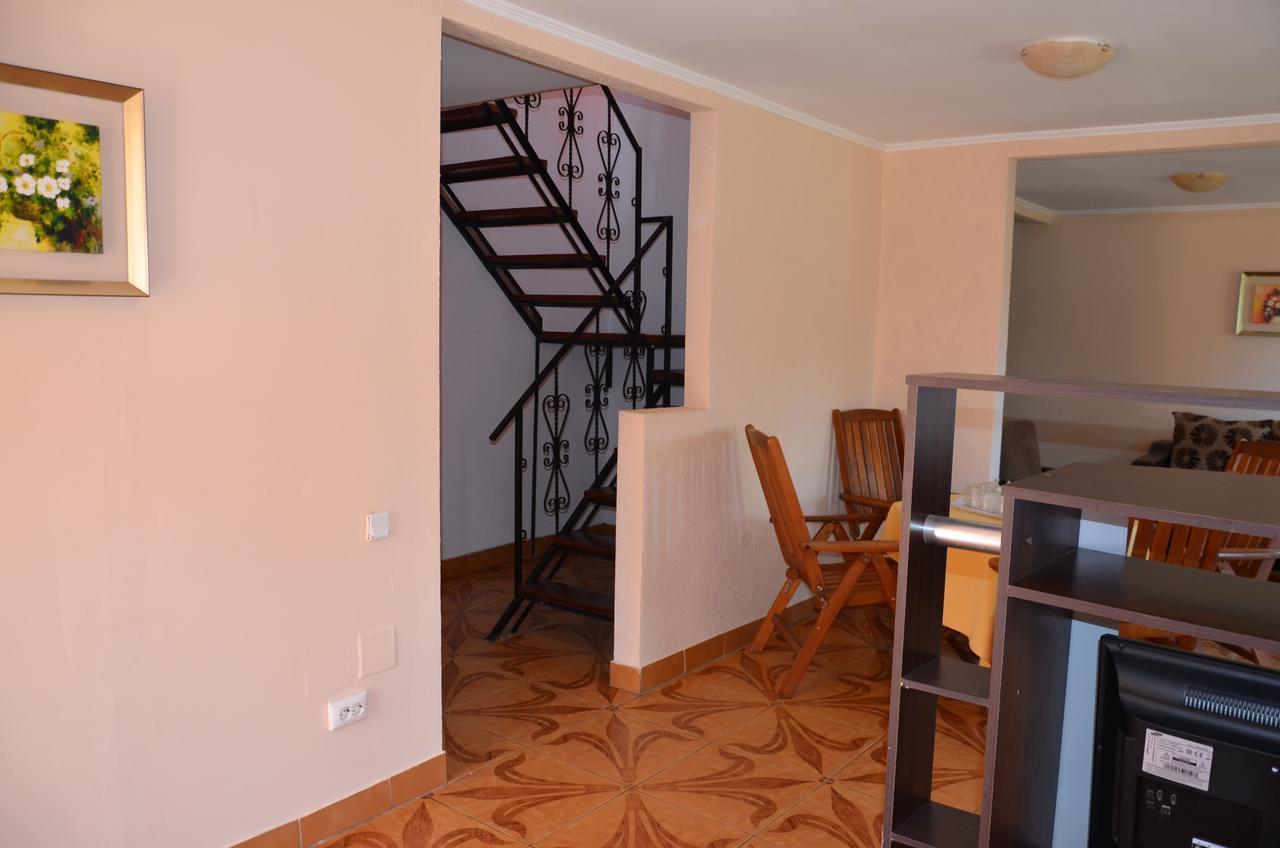 Club De Vacanta Corabia Piratilor-Mamaia Nord นาโวดาริ ภายนอก รูปภาพ
