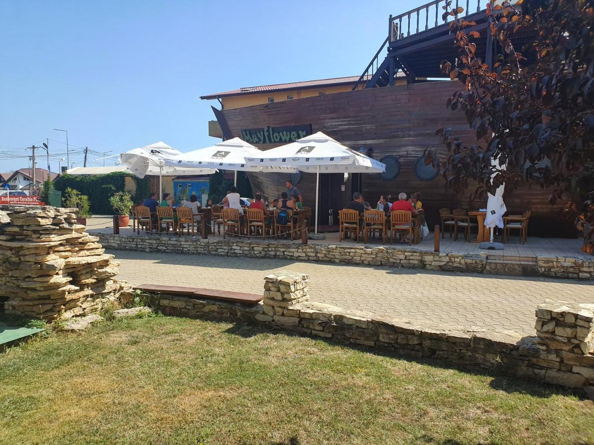 Club De Vacanta Corabia Piratilor-Mamaia Nord นาโวดาริ ภายนอก รูปภาพ